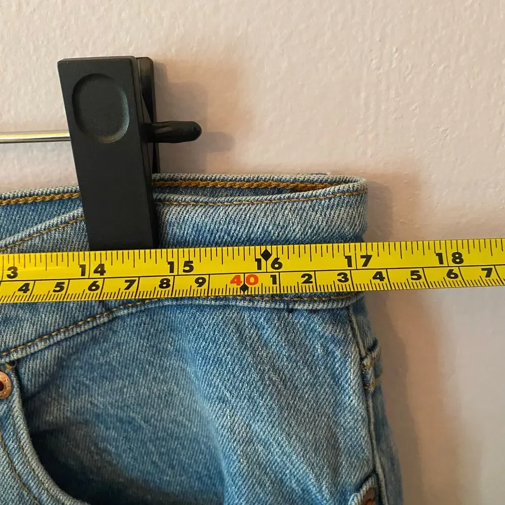 Levi's Premium Wedgie High Rise Straight Leg Jeans Button Fly Medium Wash 32